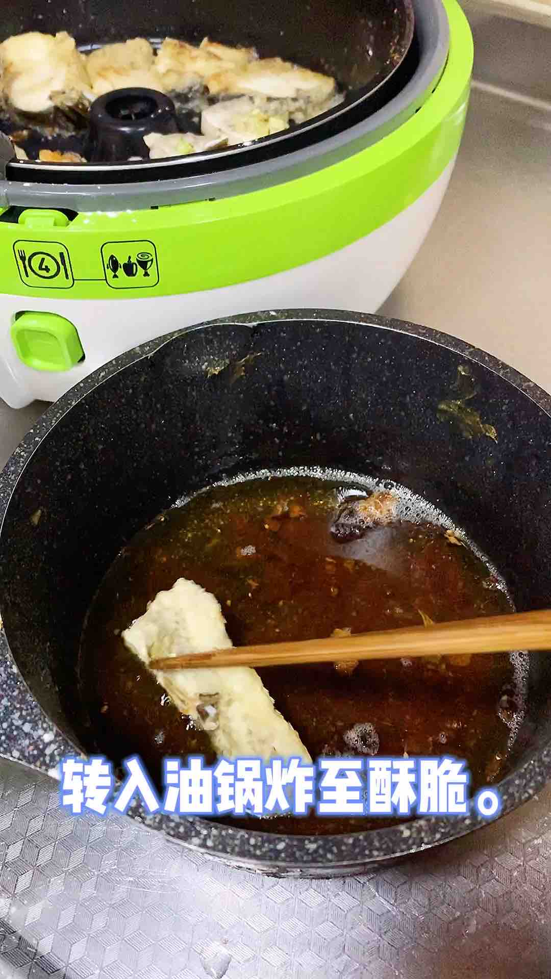 冰箱里的凍魚怎么做好吃呢？今天就來一份香焗凍魚，吃出鮮魚的感覺。的做法-咸鮮味焗菜譜