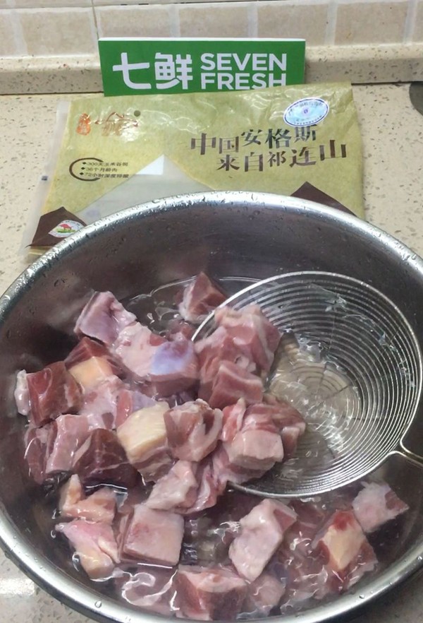 番茄牛腩鍋的做法-酸甜味燉菜譜-易網<a href=http://www.fnaogov.cn/ target=_blank class=infotextkey>健康養生</a>網 番茄牛腩鍋的做法-酸甜味燉菜譜