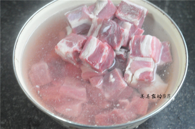 偷學(xué)酒店大廚的土豆燒牛腩，果然牛！3天做了2次，孩子還嫌不夠！的做法-咸鮮味燒菜譜