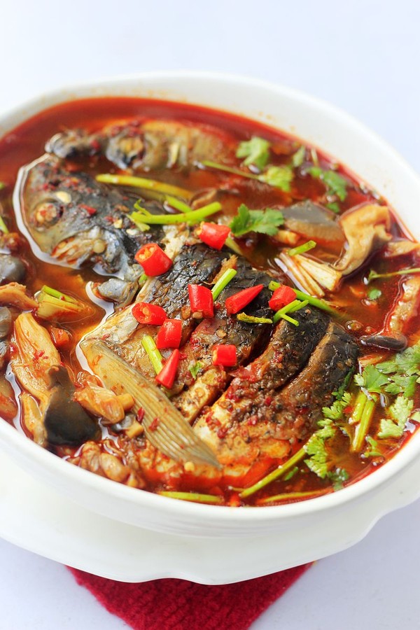 電飯煲燉魚頭的做法-麻辣味燉菜譜-易網健康養生網 電飯煲燉魚頭的做法-麻辣味燉菜譜