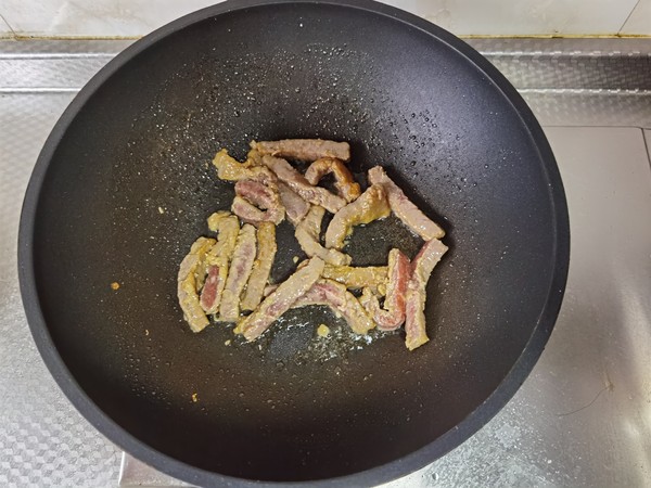 紅紅火火青紅椒小炒牛肉的做法-咸鮮味炒菜譜-易網健康養(yǎng)生網 紅紅火火青紅椒小炒牛肉的做法-咸鮮味炒菜譜