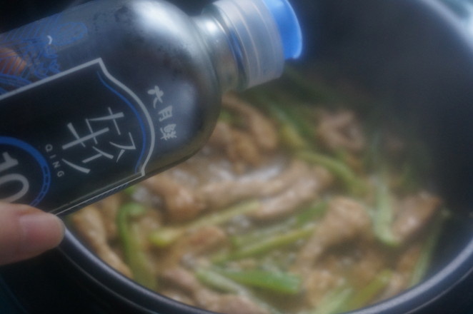 肉質酥嫩的秘訣在此,快手家常菜——酥嫩小炒肉的做法-咸鮮味炒菜譜-易網健康養生網 肉質酥嫩的秘訣在此,快手家常菜——酥嫩小炒肉的做法-咸鮮味炒菜譜
