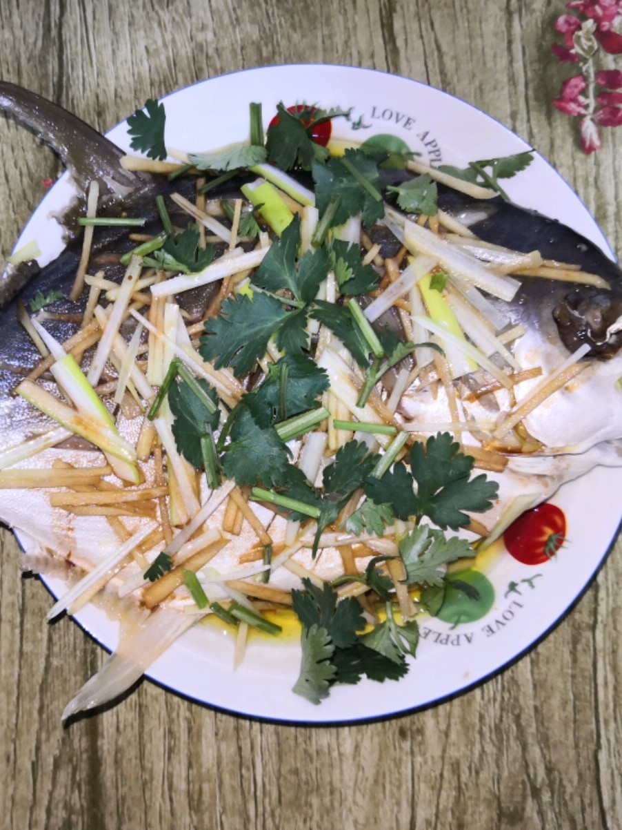 清蒸金鯧魚的做法-咸鮮味蒸菜譜
