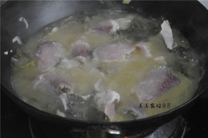 魚的做法這么多,我獨愛酸菜魚,湯鮮肉嫩,比水煮魚片更營養!的做法-酸辣味煮菜譜-易網健康養生網 魚的做法這么多,我獨愛酸菜魚,湯鮮肉嫩,比水煮魚片更營養!的做法-酸辣味煮菜譜