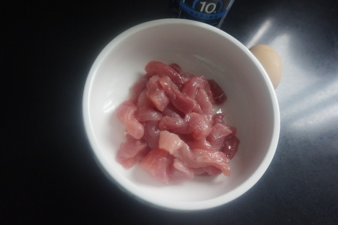 肉質酥嫩的秘訣在此,快手家常菜——酥嫩小炒肉的做法-咸鮮味炒菜譜-易網<a href=http://www.fnaogov.cn/ target=_blank class=infotextkey>健康養生</a>網 肉質酥嫩的秘訣在此,快手家常菜——酥嫩小炒肉的做法-咸鮮味炒菜譜