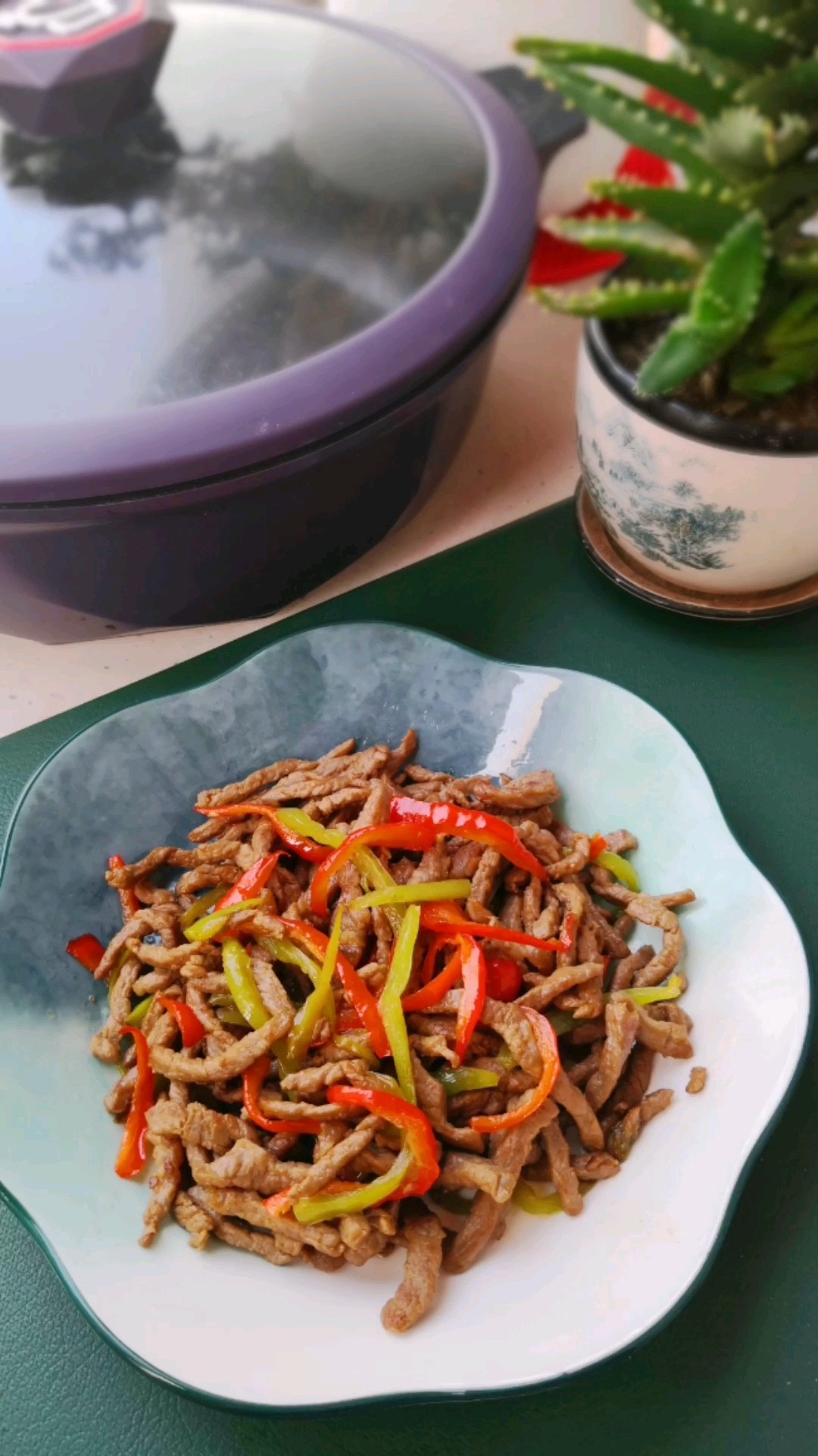 牛年大吉吃牛肉,牛氣沖天就是牛的做法-香辣味炒菜譜-易網(wǎng)健康養(yǎng)生網(wǎng) 牛年大吉吃牛肉,牛氣沖天就是牛的做法-香辣味炒菜譜