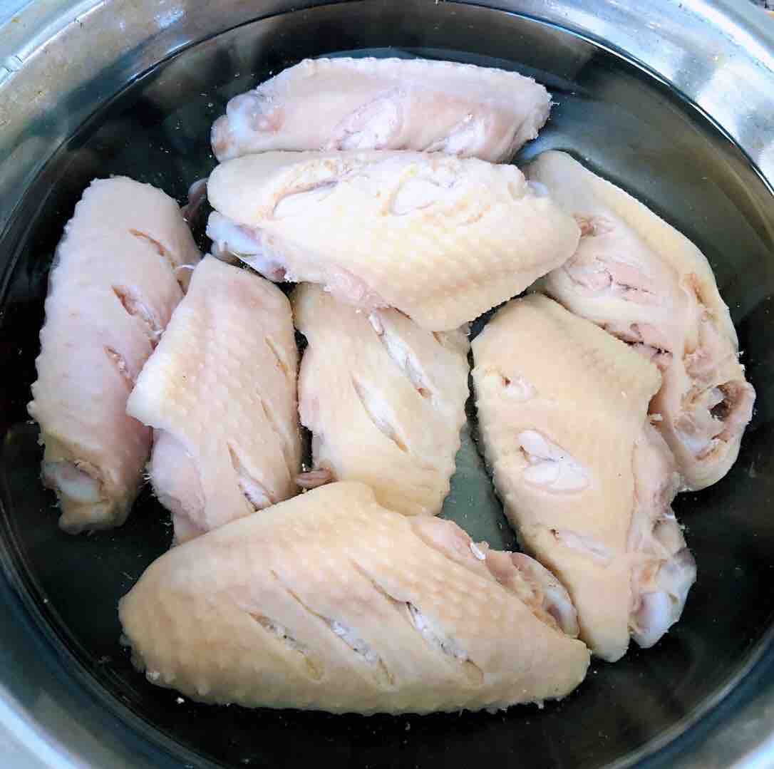 土豆胡蘿卜燉雞翅的做法-咸鮮味燉菜譜-易網健康養生網 土豆胡蘿卜燉雞翅的做法-咸鮮味燉菜譜