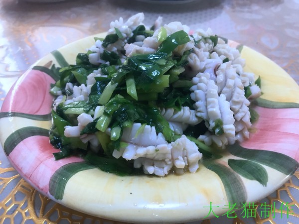 韭菜炒魷魚花的做法-咸鮮味炒菜譜-易網(wǎng)健康養(yǎng)生網(wǎng) 韭菜炒魷魚花的做法-咸鮮味炒菜譜