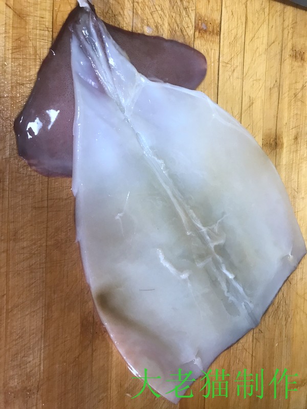 韭菜炒魷魚花的做法-咸鮮味炒菜譜-易網(wǎng)<a href=http://www.fnaogov.cn/ target=_blank class=infotextkey>健康養(yǎng)生</a>網(wǎng) 韭菜炒魷魚花的做法-咸鮮味炒菜譜