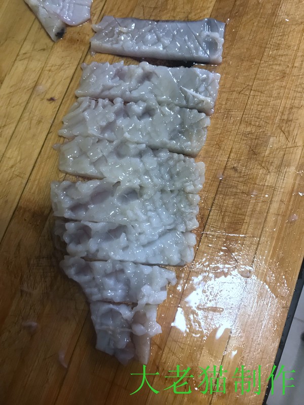 韭菜炒魷魚花的做法-咸鮮味炒菜譜-易網(wǎng)健康養(yǎng)生網(wǎng) 韭菜炒魷魚花的做法-咸鮮味炒菜譜
