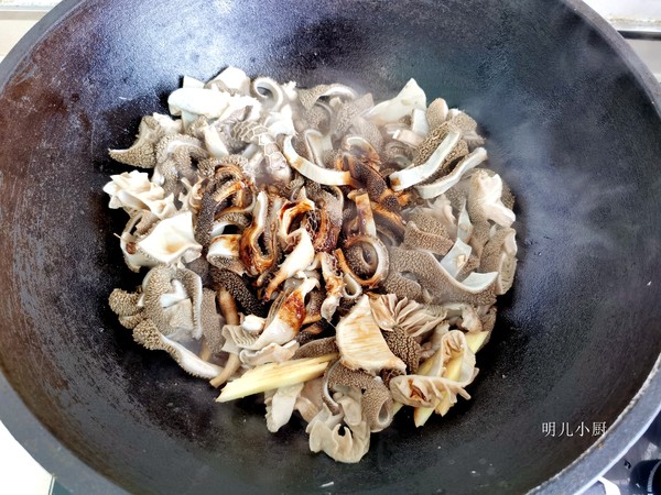 青椒炒羊肚的做法-家常味炒菜譜