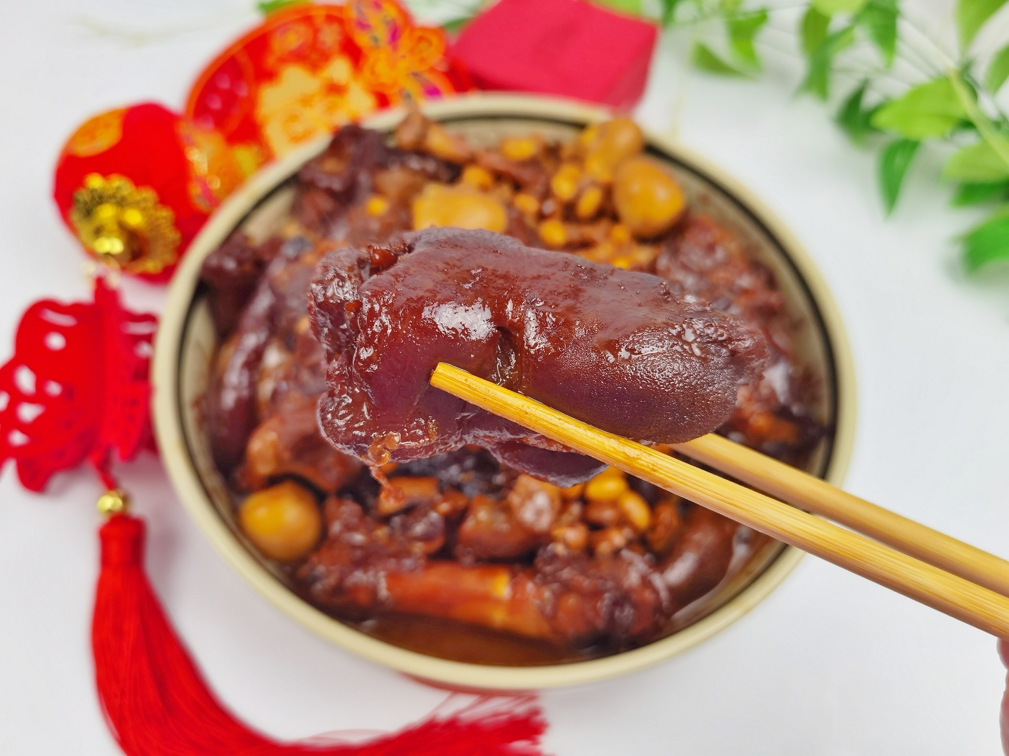 腐乳豬蹄-滿滿的膠原蛋白,軟糯不油膩,入口即化的做法-咸鮮味燉菜譜-易網(wǎng)健康養(yǎng)生網(wǎng) 腐乳豬蹄-滿滿的膠原蛋白,軟糯不油膩,入口即化的做法-咸鮮味燉菜譜
