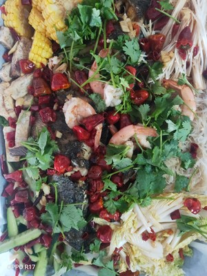 萬(wàn)州烤魚三大步：“先腌后烤再燉”！的做法-香辣味烤菜譜