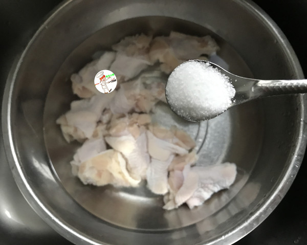 奧爾良烤雞翅根的做法-香辣味烤菜譜-易網健康養生網 奧爾良烤雞翅根的做法-香辣味烤菜譜