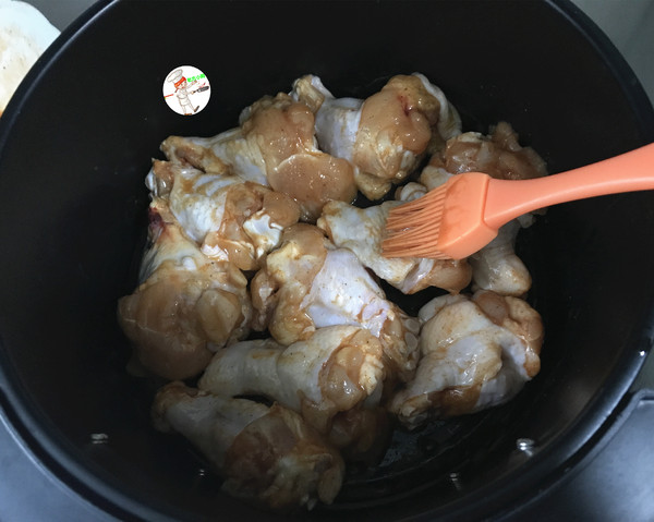 奧爾良烤雞翅根的做法-香辣味烤菜譜-易網健康養生網 奧爾良烤雞翅根的做法-香辣味烤菜譜
