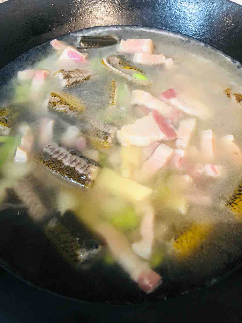 咸肉黃鱔的做法-咸鮮味煮菜譜-易網健康養生網 咸肉黃鱔的做法-咸鮮味煮菜譜