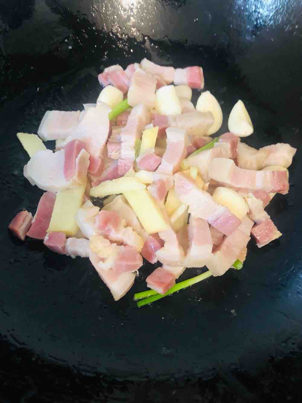 咸肉黃鱔的做法-咸鮮味煮菜譜-易網健康養生網 咸肉黃鱔的做法-咸鮮味煮菜譜