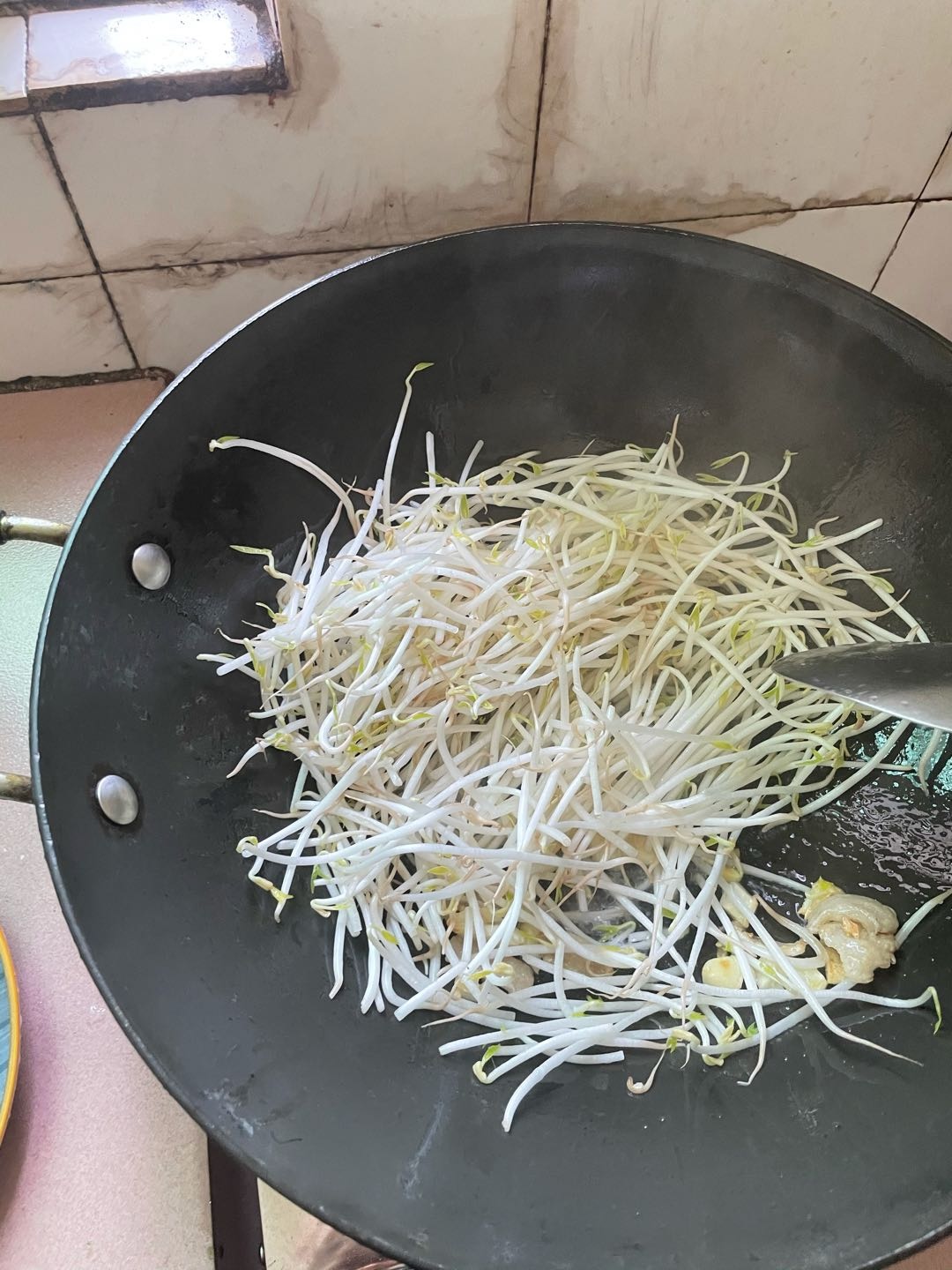 炒豬血的做法-咸鮮味炒菜譜-易網(wǎng)健康養(yǎng)生網(wǎng) 炒豬血的做法-咸鮮味炒菜譜