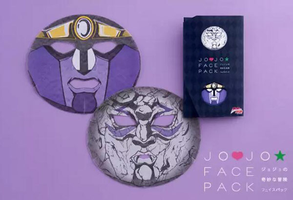  熱血?jiǎng)勇部蓾M(mǎn)滿(mǎn)的膠原蛋白 不管在哪都不忘敷面膜 
