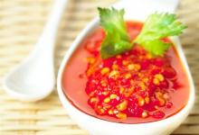 愛長(zhǎng)痘痘的女生別吃這幾類食物