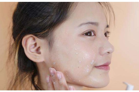 女生溫和不傷肌膚的去角質(zhì)正確方法，美白的第一步