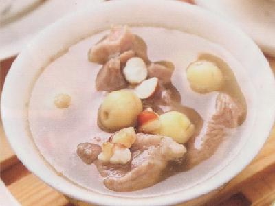 雞頭米怎么吃?小編分享三種吃法-易網健康養生網 雞頭米怎么吃?小編分享三種吃法