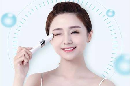 眼袋重是什么原因造成的，女性快速去除眼袋的四個方法