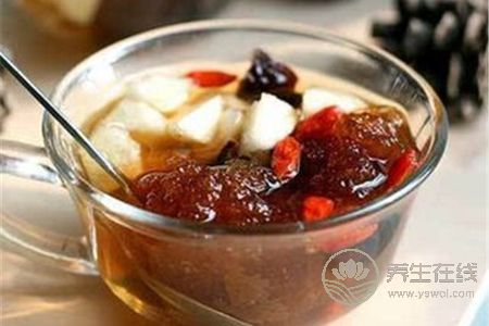 大暑節(jié)氣潤(rùn)肺的食療方法有哪些?大暑吃哪些食物潤(rùn)肺?-易網(wǎng)<a href=http://www.fnaogov.cn/ target=_blank class=infotextkey>健康養(yǎng)生</a>網(wǎng) 大暑節(jié)氣潤(rùn)肺的食療方法有哪些?大暑吃哪些食物潤(rùn)肺?