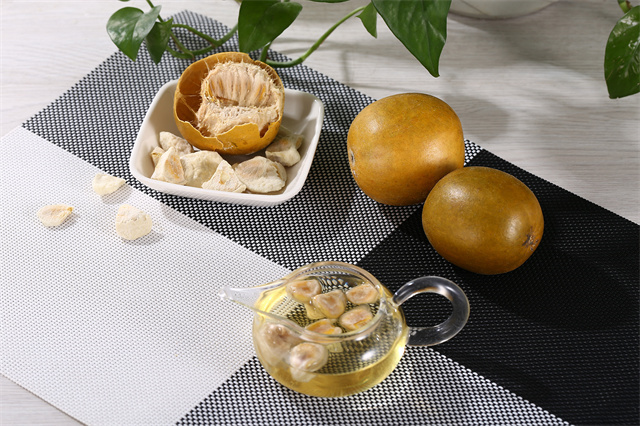 秋天上火適合吃羅漢果嗎?羅漢果的食用方法-易網健康<a href=http://www.fnaogov.cn/jkys/ target=_blank class=infotextkey>養生</a>網 秋天上火適合吃羅漢果嗎?羅漢果的食用方法
