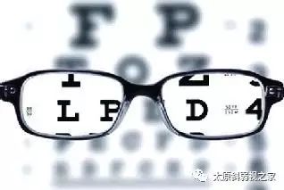 驗(yàn)光配鏡前為什么先查瞳距？