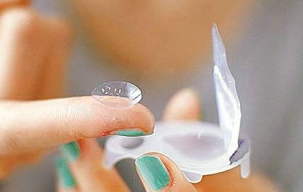 近視千萬(wàn)不能做的四件事,你都做了幾樣? 近視千萬(wàn)不能做的四件事,你都做了幾樣?