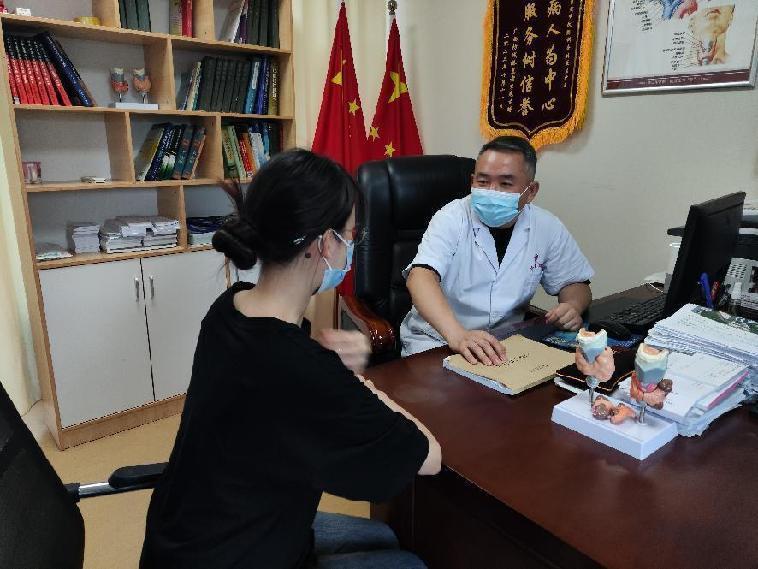 南寧中南甲狀腺醫(yī)院樊春聚醫(yī)生：甲狀腺結(jié)節(jié)偏愛哪些人？一旦查出，你該如何應(yīng)對(duì)